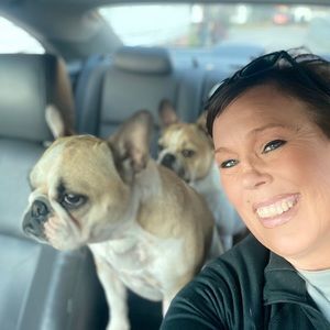 Meet your Posher, Becca